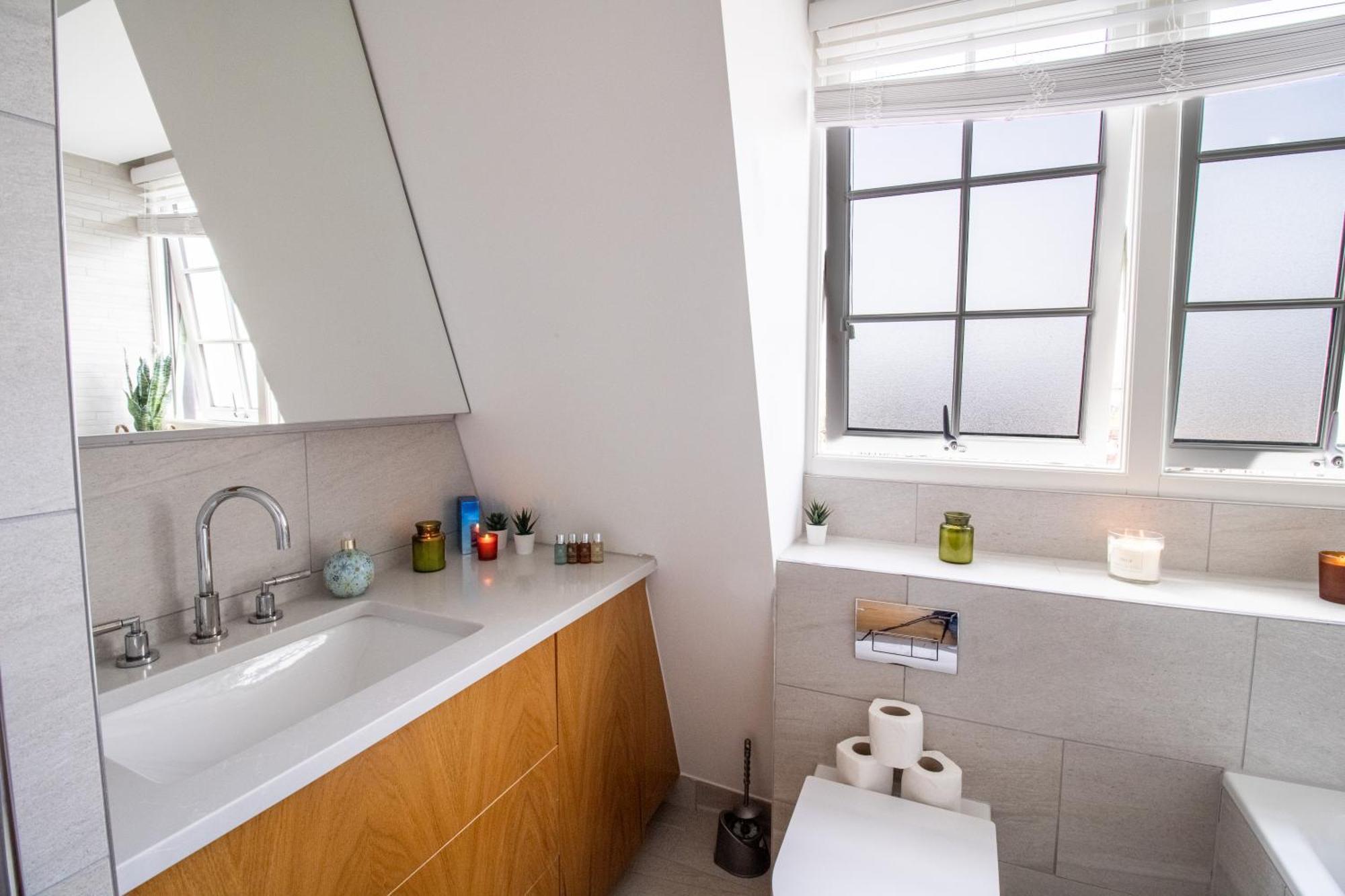 Luxurious 1-Bedroom Penthouse In Marble Arch 71 Лондон Экстерьер фото