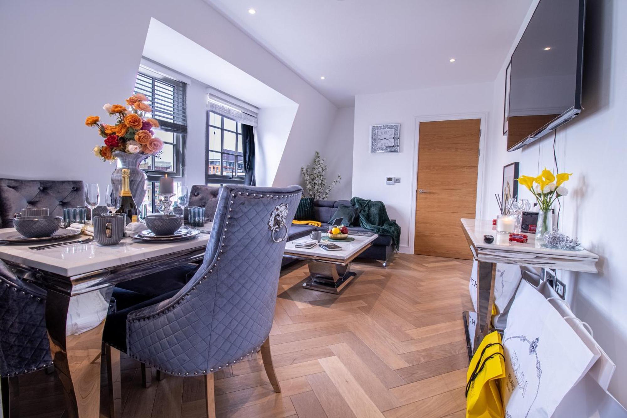 Luxurious 1-Bedroom Penthouse In Marble Arch 71 Лондон Экстерьер фото