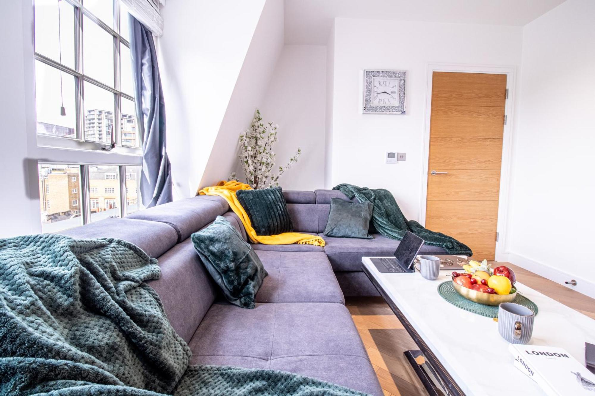Luxurious 1-Bedroom Penthouse In Marble Arch 71 Лондон Экстерьер фото