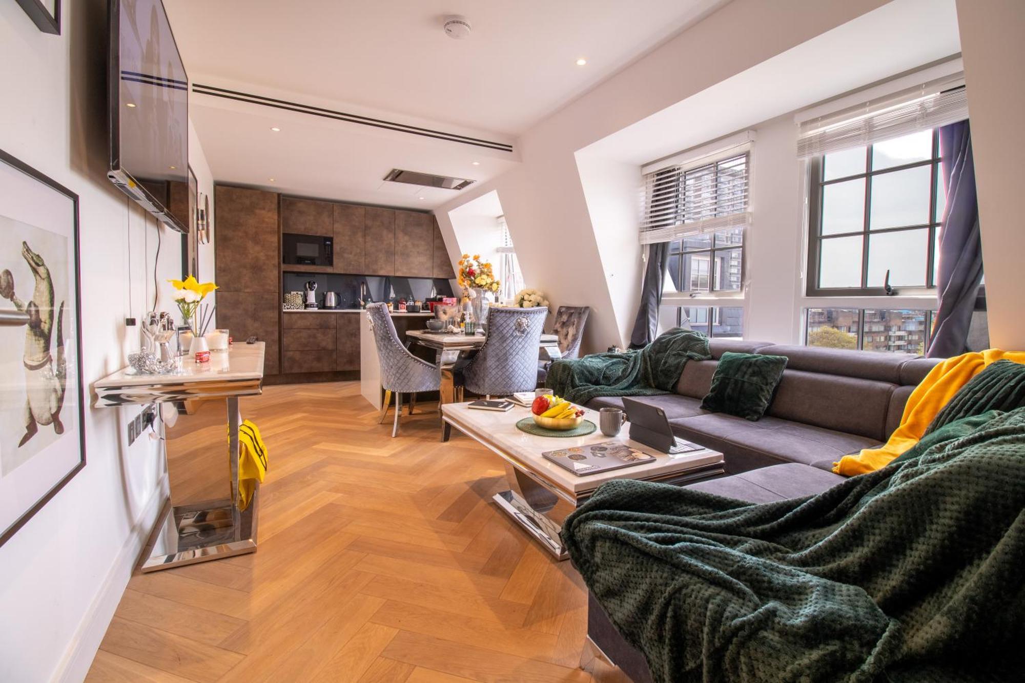 Luxurious 1-Bedroom Penthouse In Marble Arch 71 Лондон Экстерьер фото